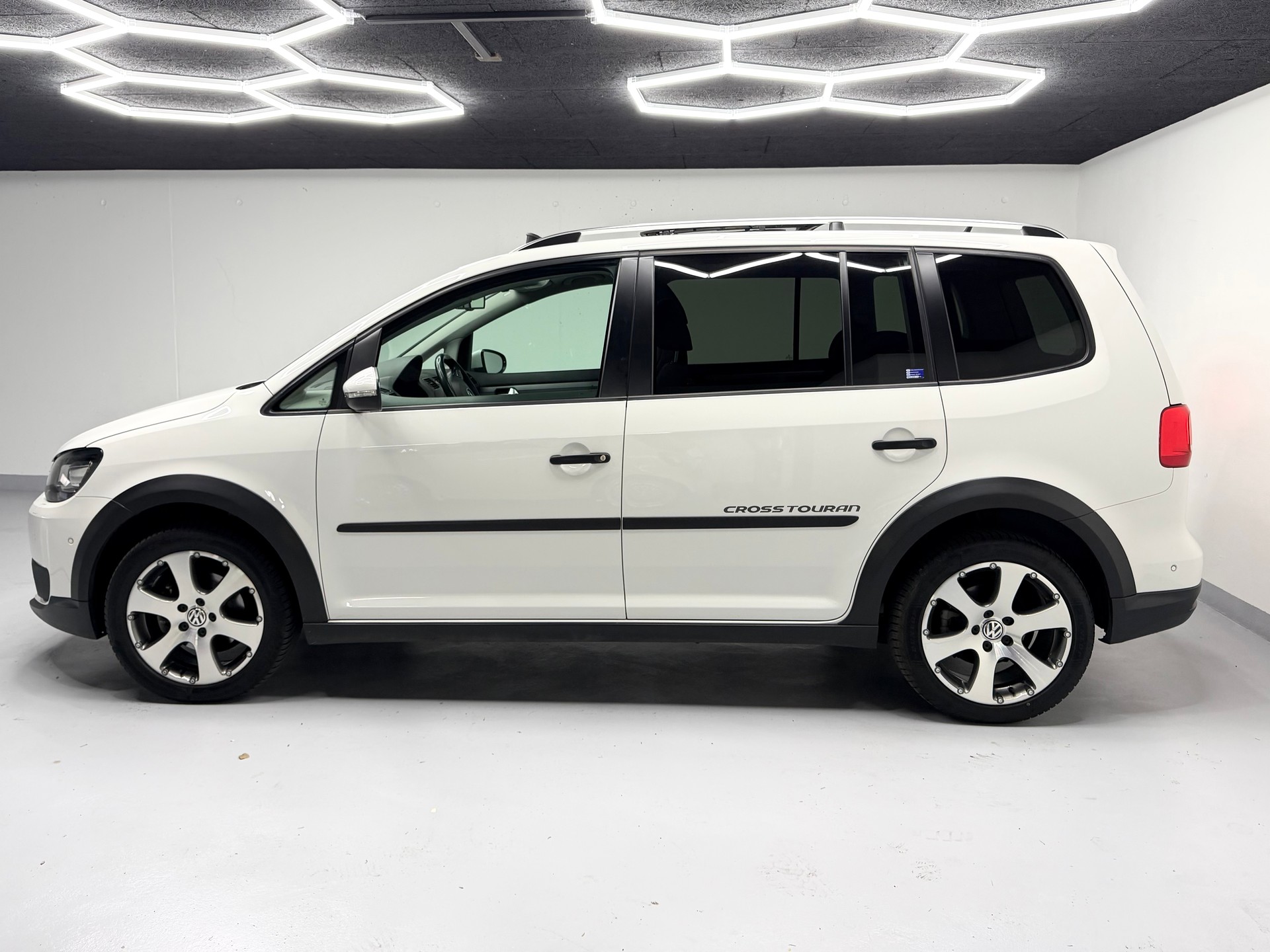 VW CrossTouran 1.4 TSI DSG-image-6