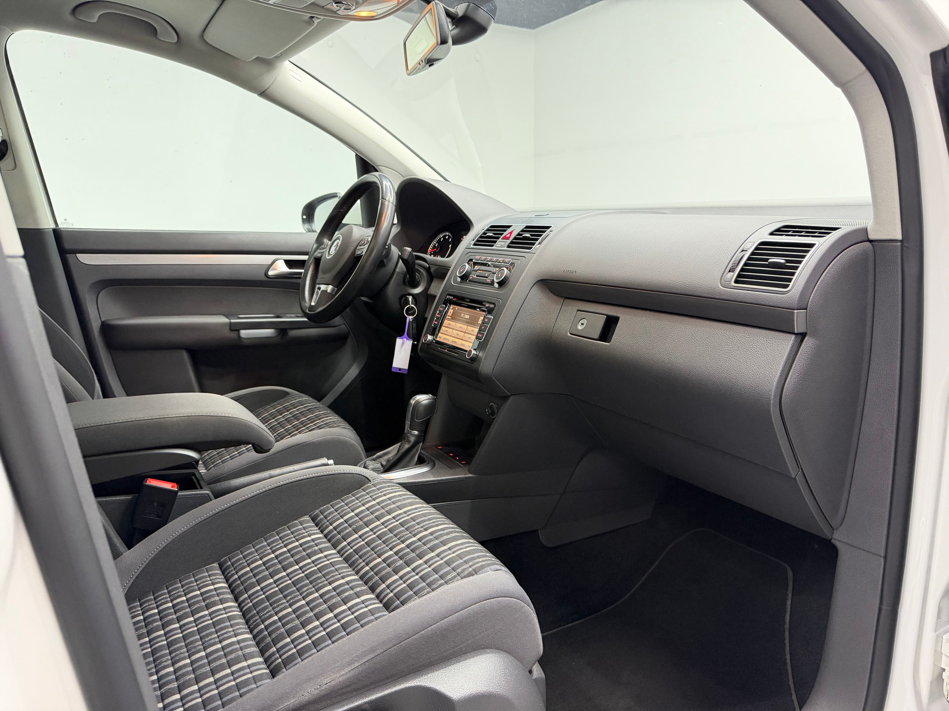 VW CrossTouran 1.4 TSI DSG-image-10
