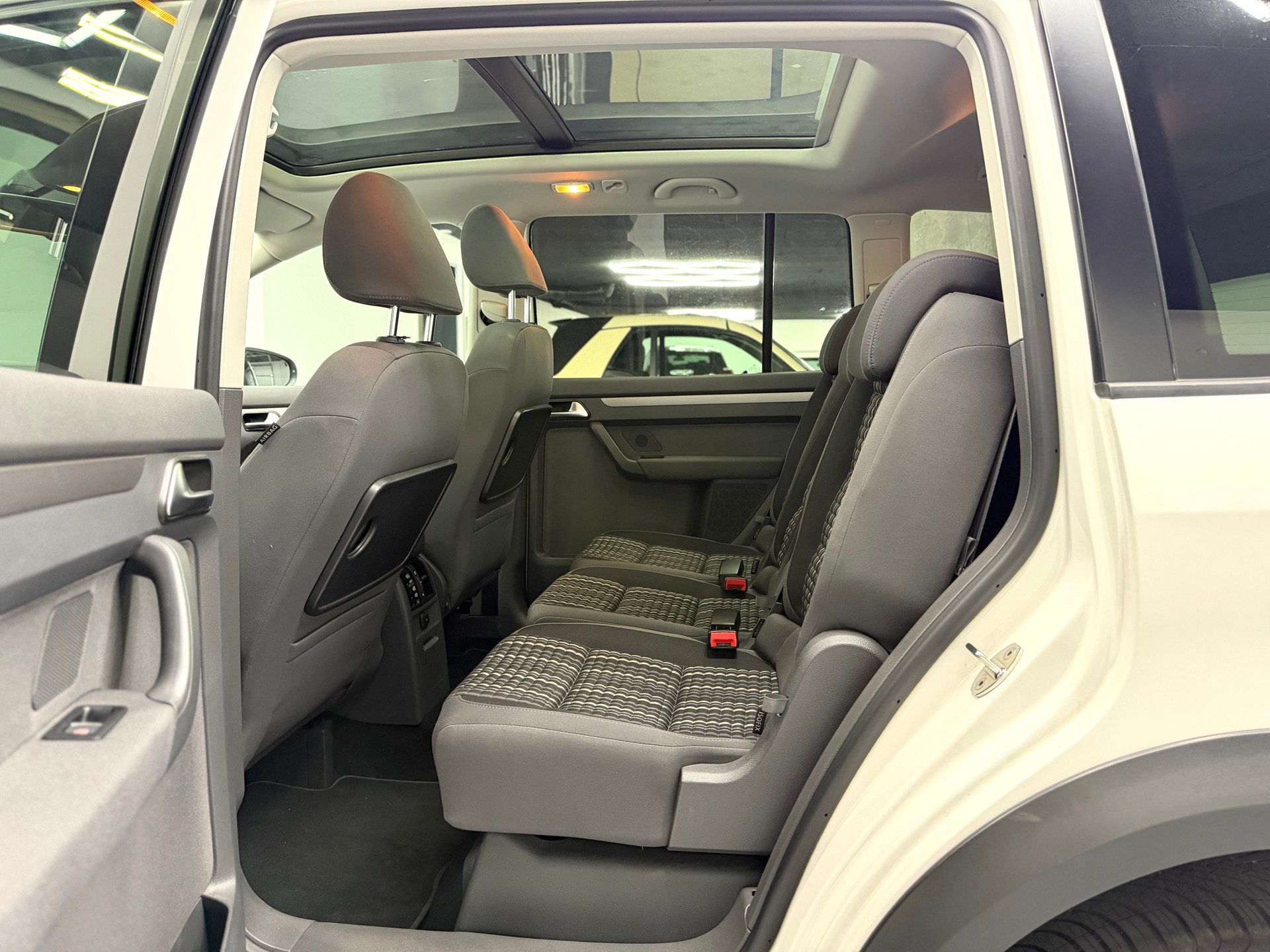 VW CrossTouran 1.4 TSI DSG-image-12