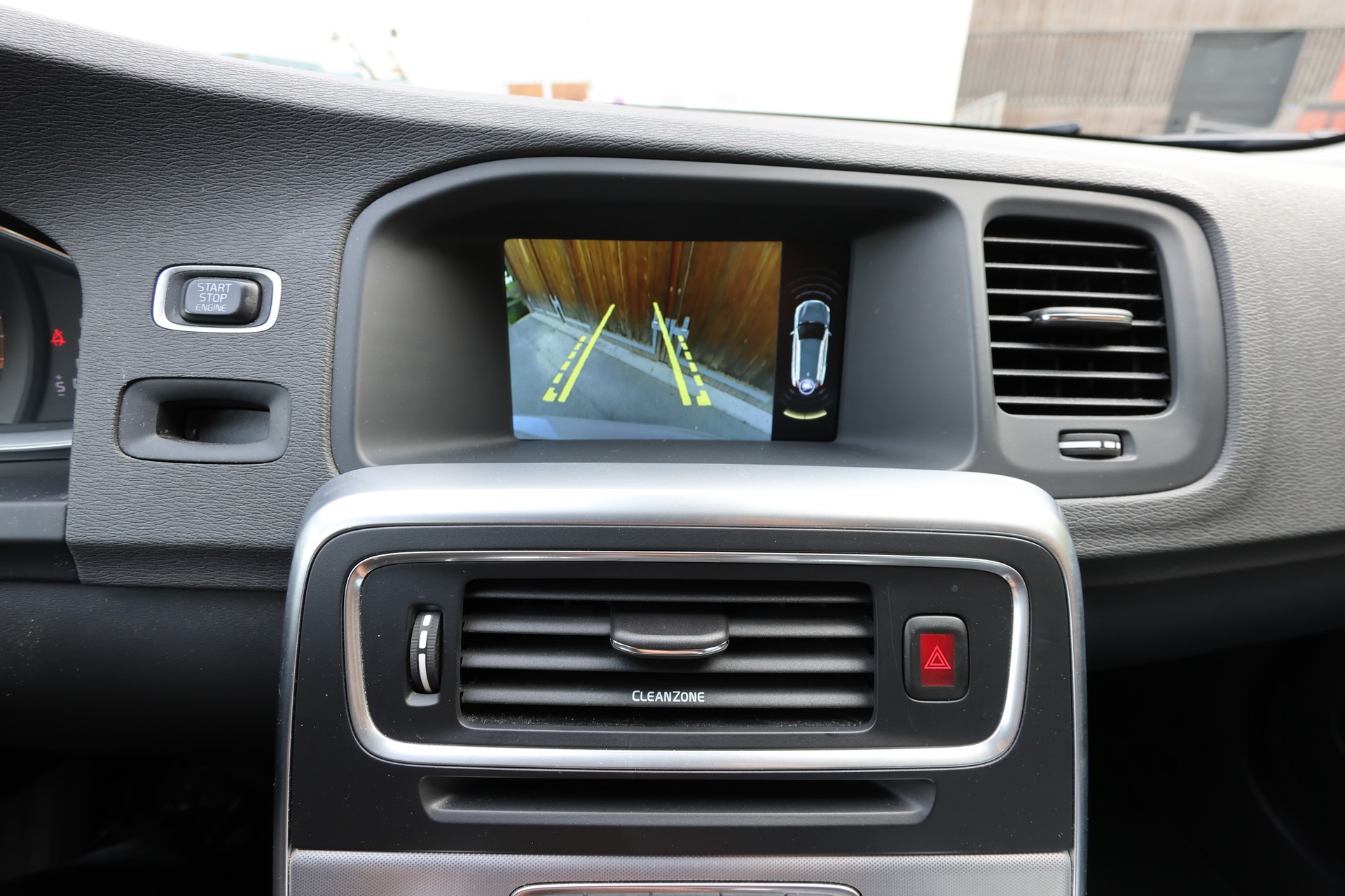 VOLVO V60 Cross Country T5 AWD Summum Geartronic-image-7