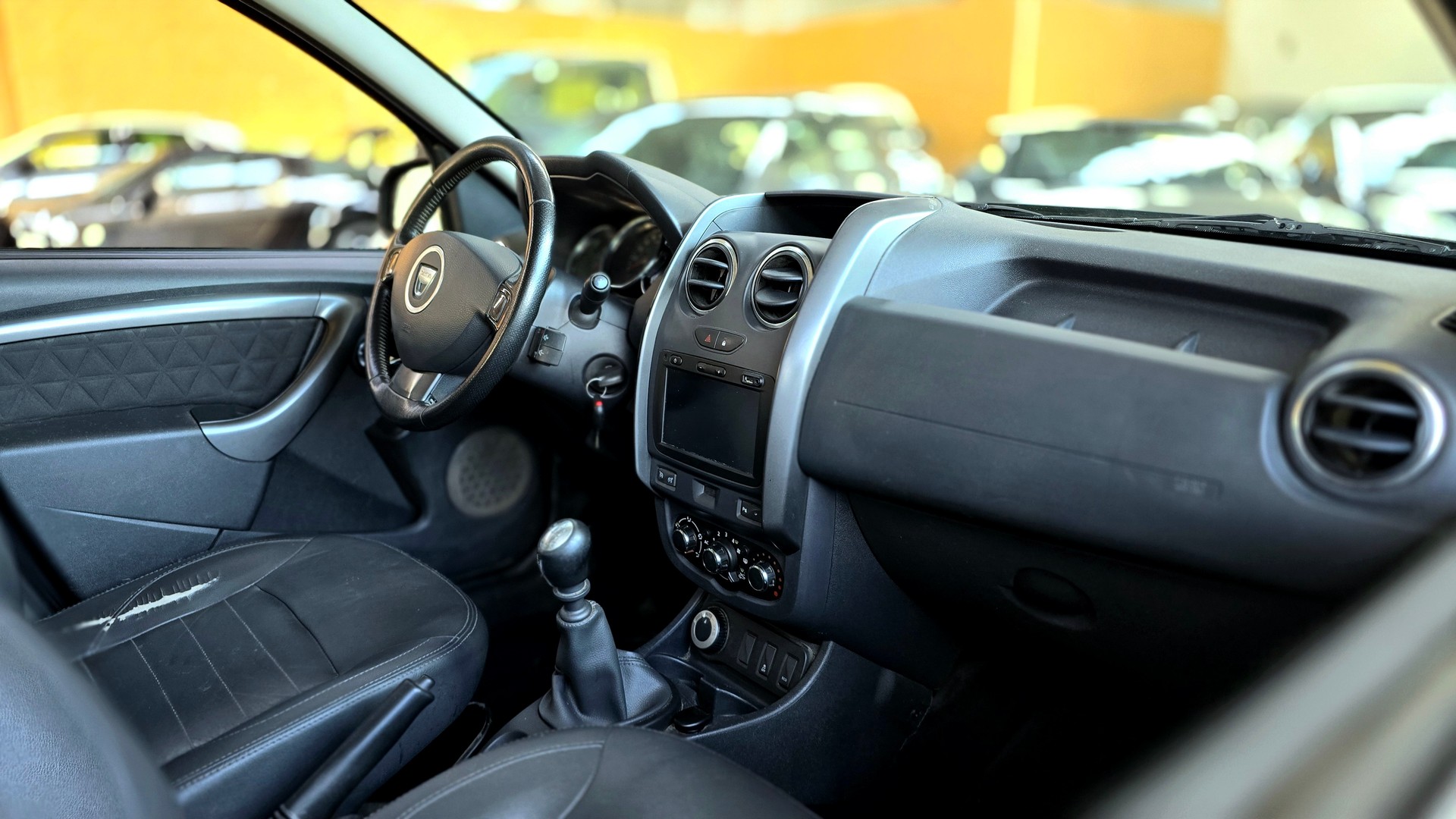 DACIA Duster 1.5 dCi Lauréate 4x4-image-30