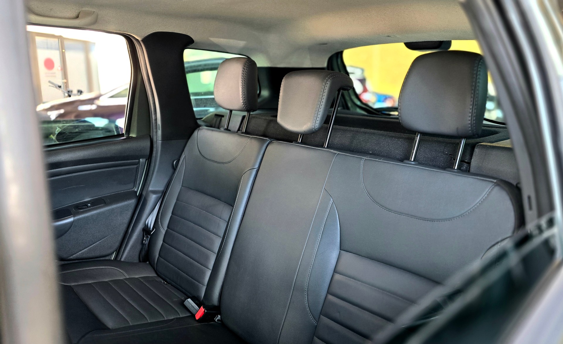 DACIA Duster 1.5 dCi Lauréate 4x4-image-20