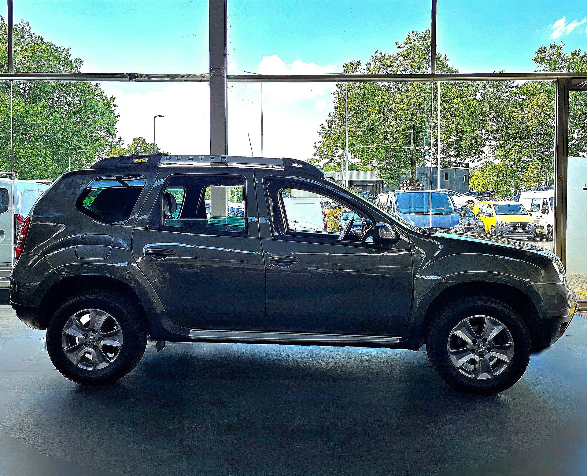 DACIA Duster 1.5 dCi Lauréate 4x4-image-12