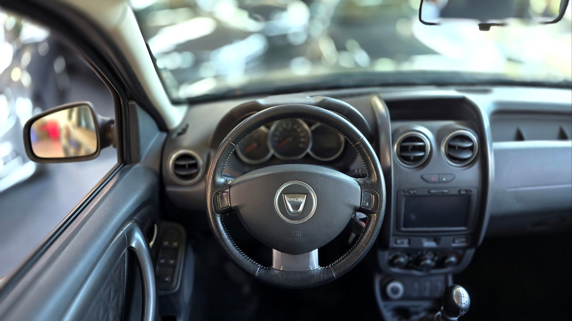 DACIA Duster 1.5 dCi Lauréate 4x4-image-23