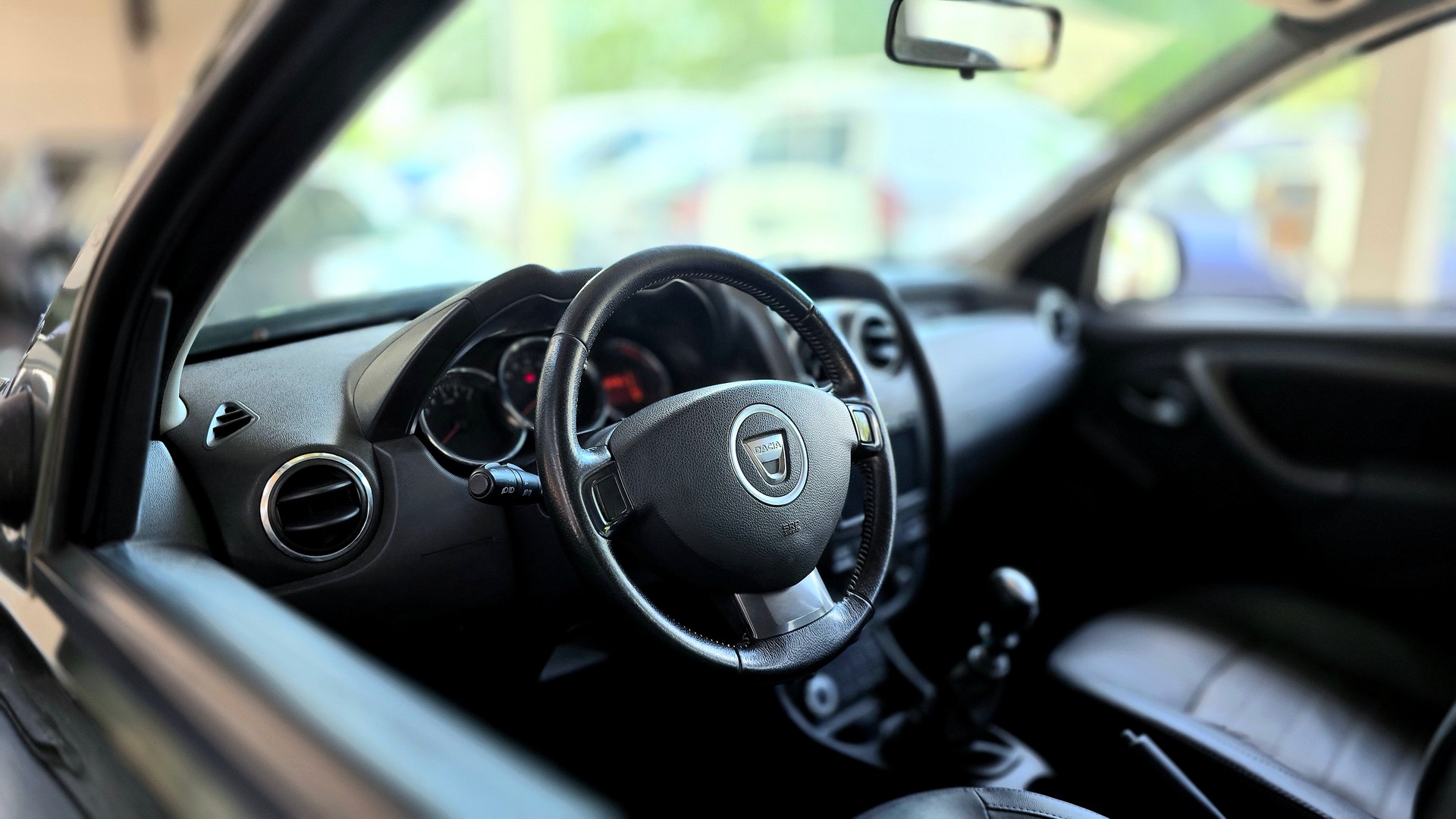 DACIA Duster 1.5 dCi Lauréate 4x4-image-21