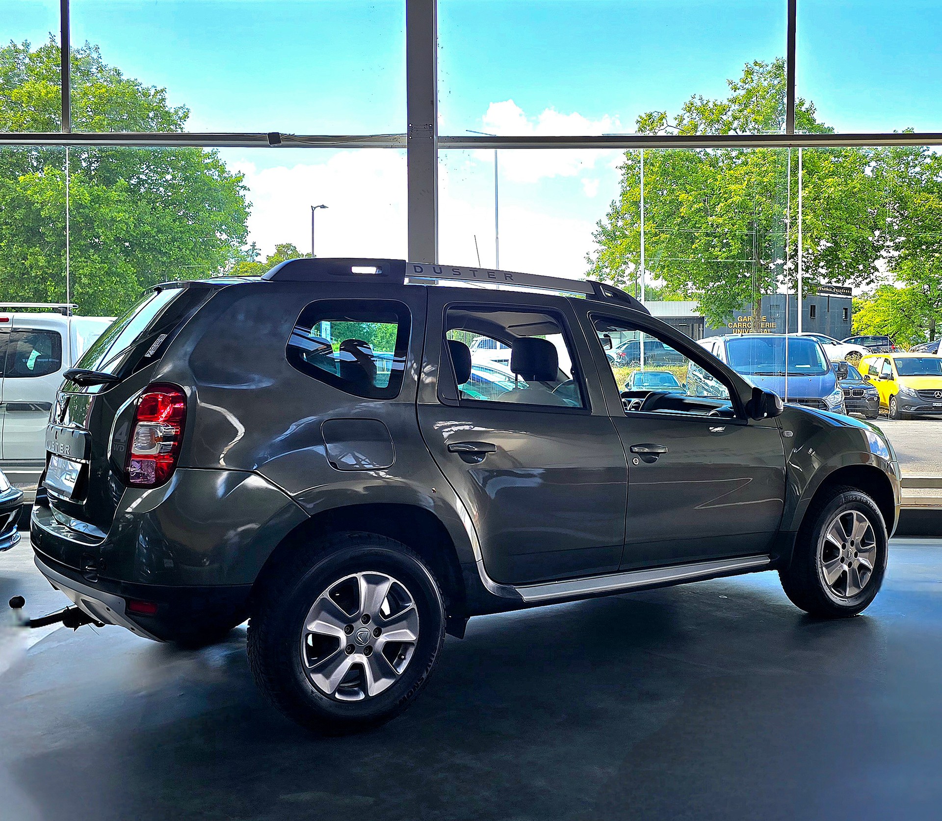 DACIA Duster 1.5 dCi Lauréate 4x4-image-11