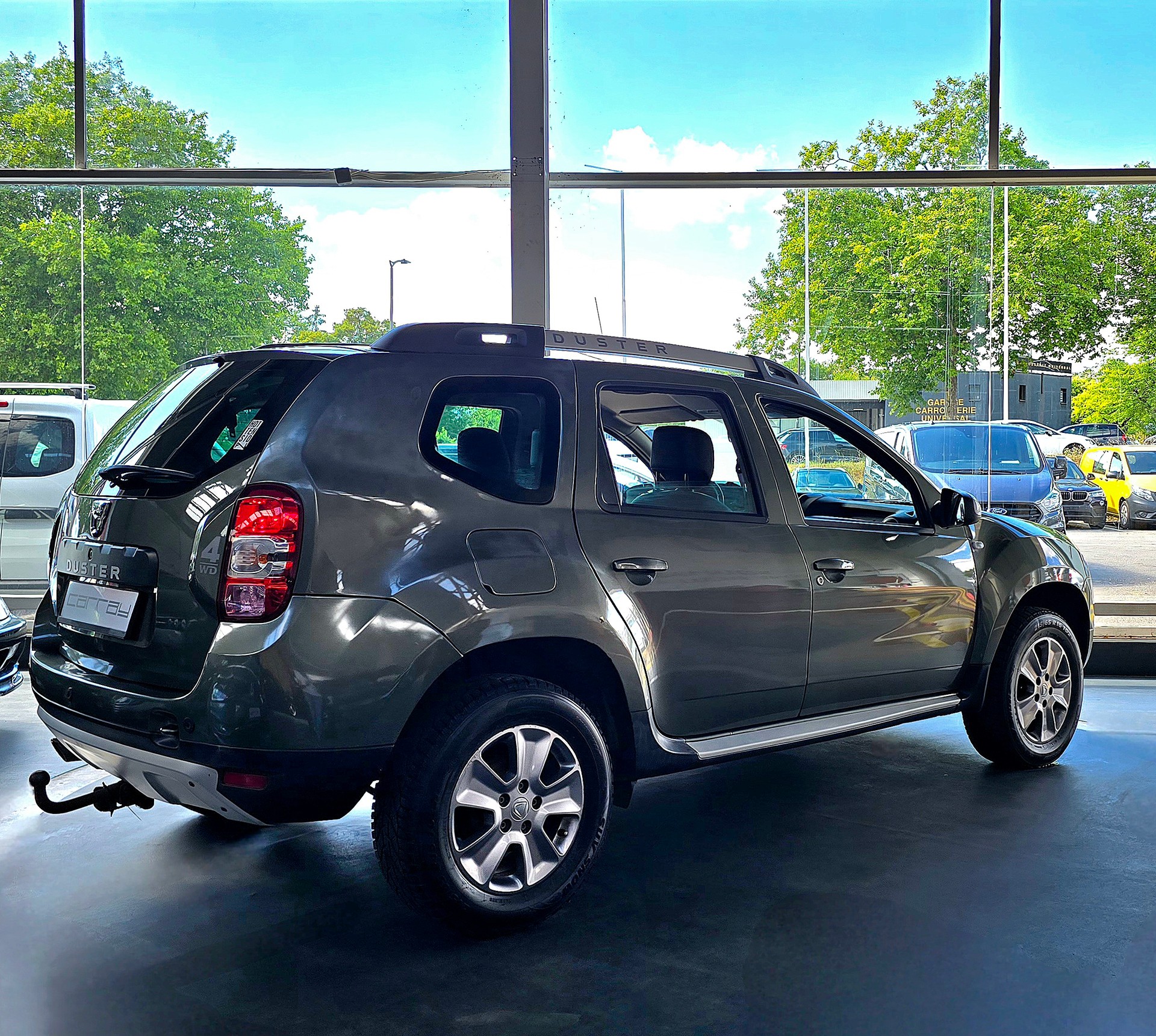 DACIA Duster 1.5 dCi Lauréate 4x4-image-10