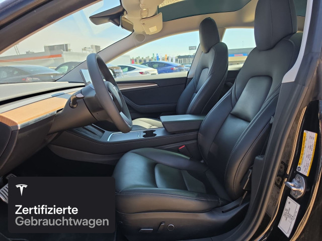 TESLA Model 3 Performance-image-13