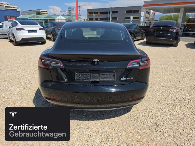 TESLA Model 3 Performance-image-5