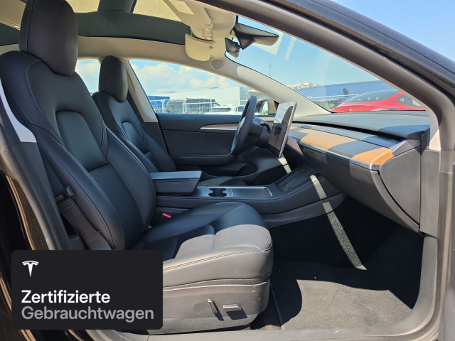 TESLA Model 3 Performance-image-9