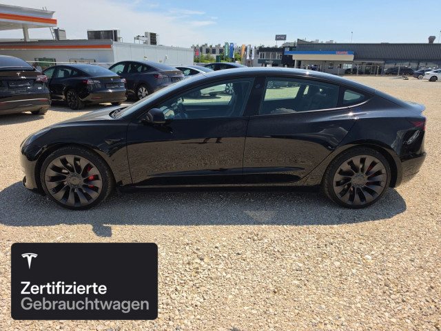 TESLA Model 3 Performance-image-3