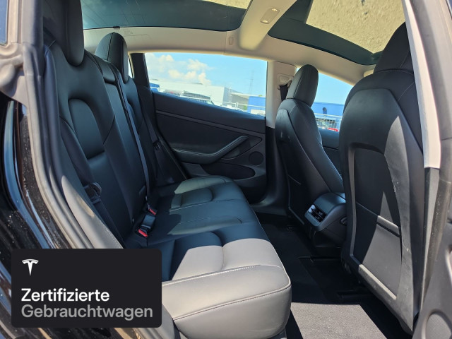 TESLA Model 3 Performance-image-10
