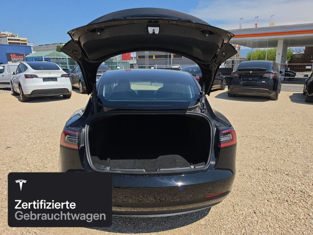 TESLA Model 3 Performance-image-11