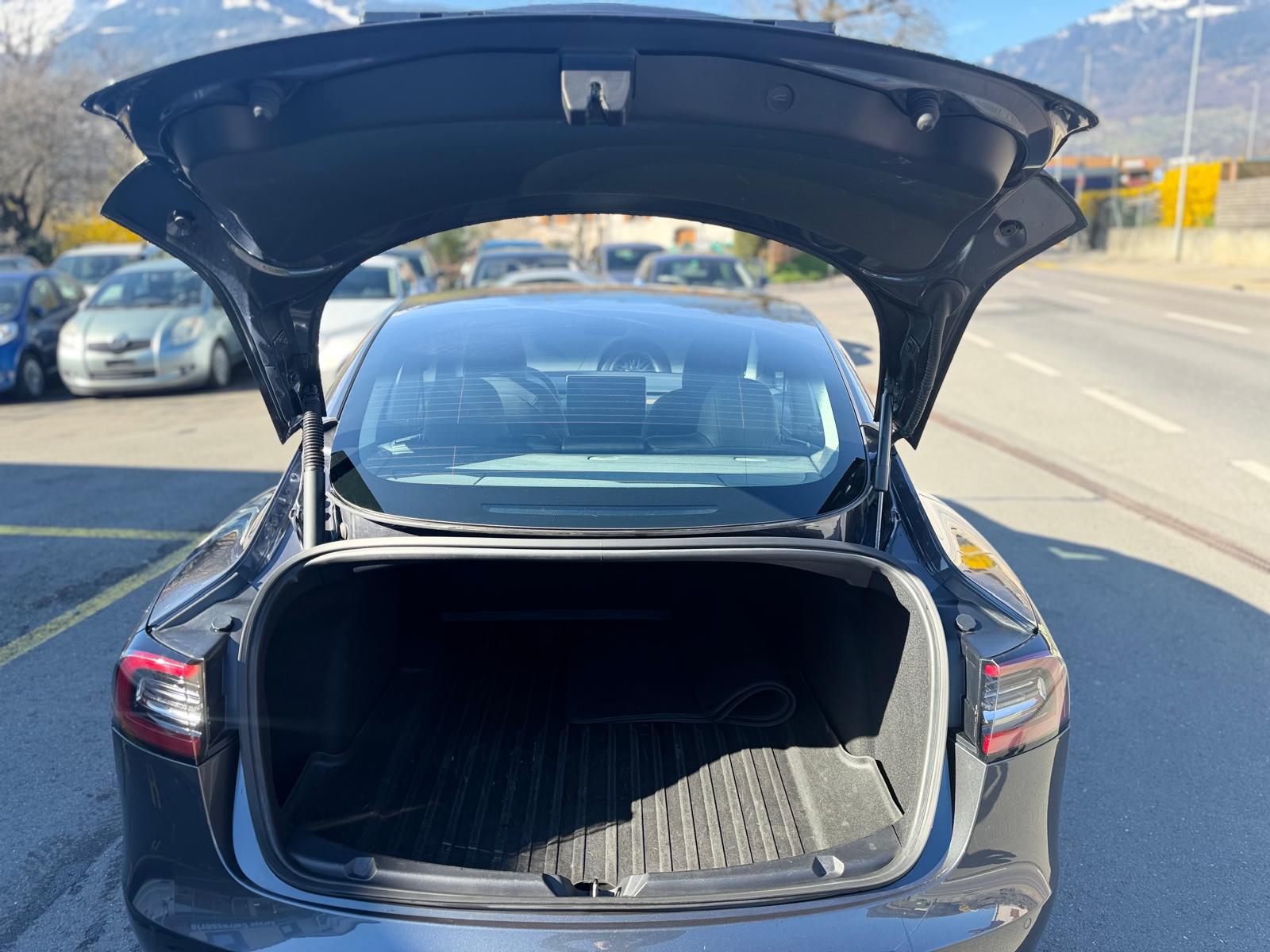 TESLA MODEL 3 Long Range Dual Motor AWD-image-13