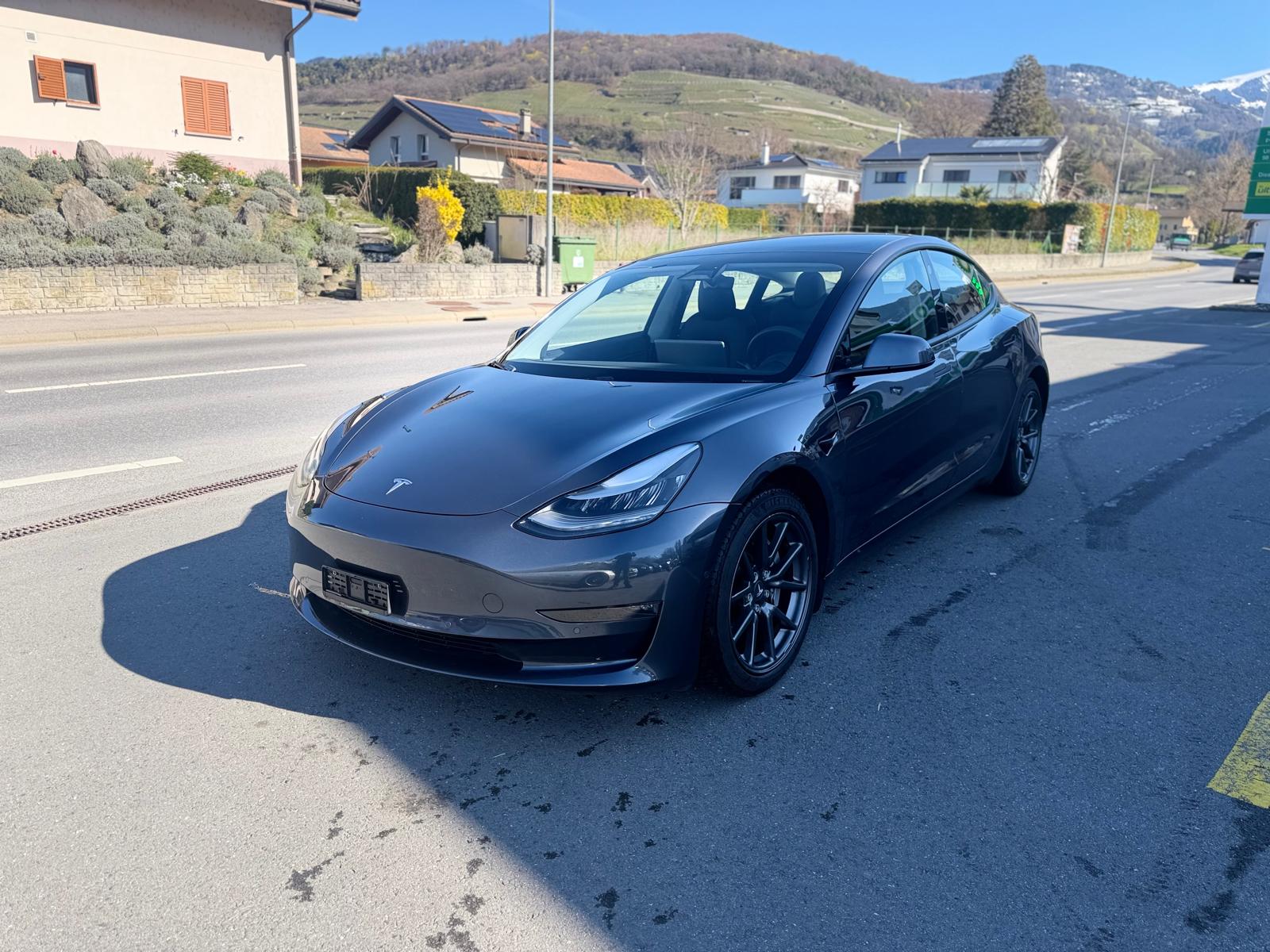 TESLA MODEL 3 Long Range Dual Motor AWD-image-2