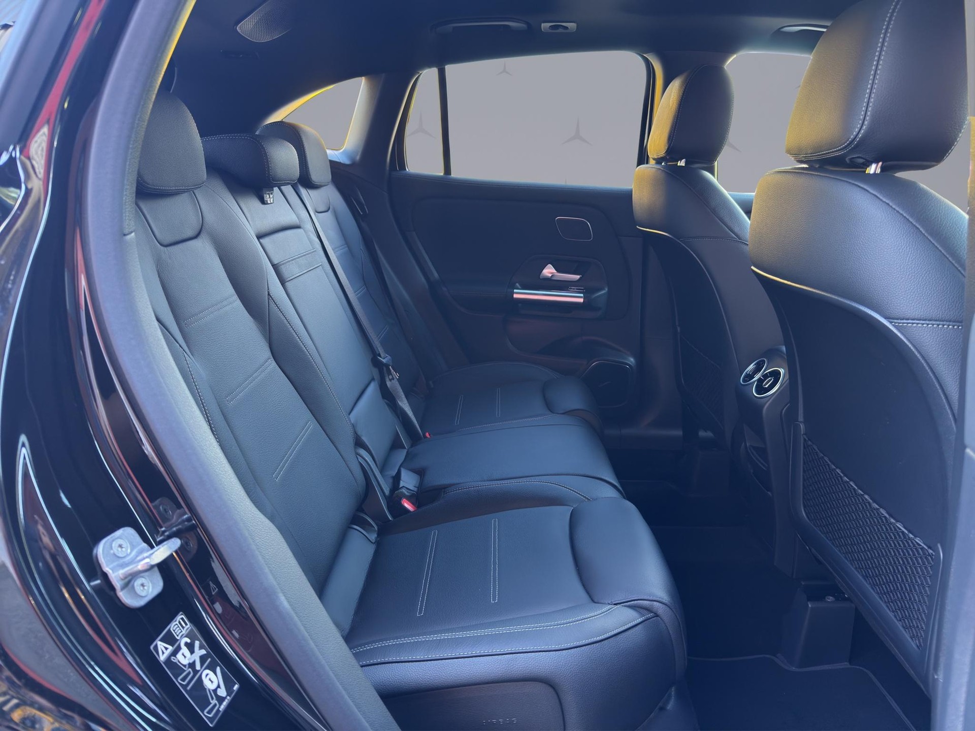 MERCEDES-BENZ GLA 35 AMG 4matic-image-17