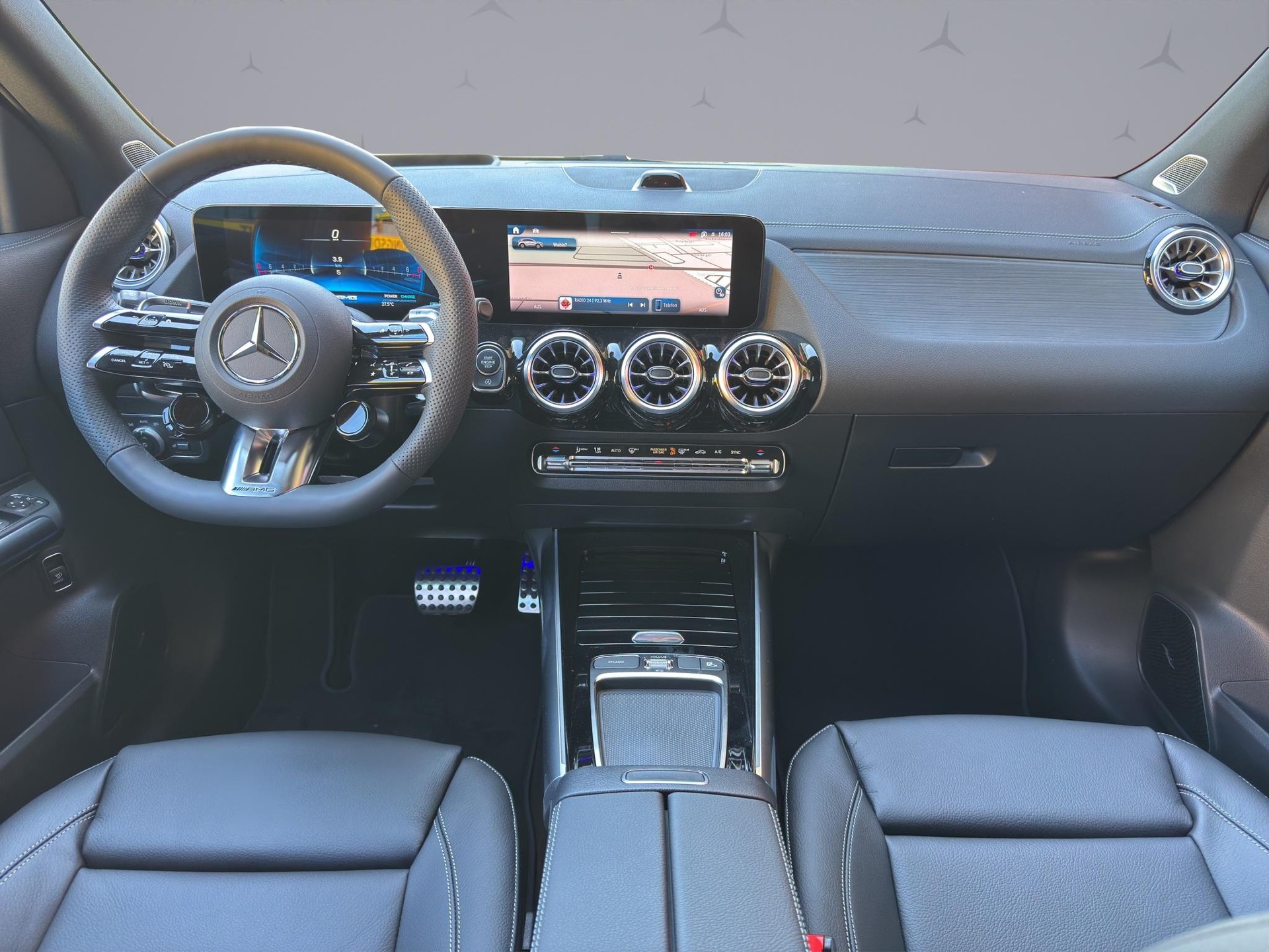 MERCEDES-BENZ GLA 35 AMG 4matic-image-13