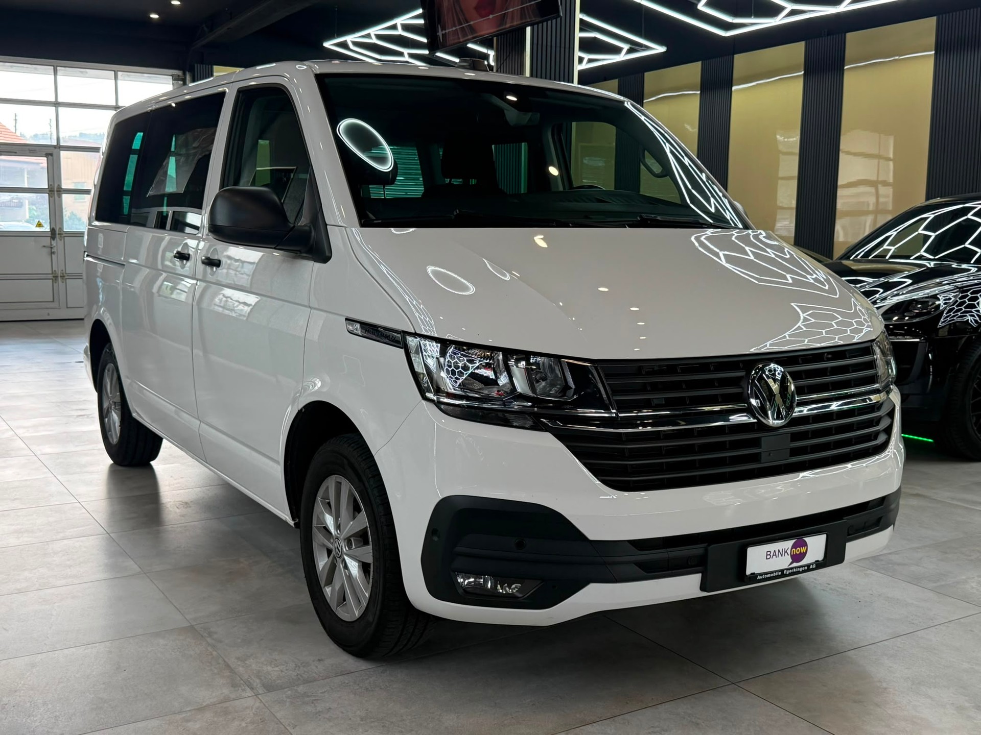 VW T6.1 Multivan 2.0 TDI Trendline Liberty DSG-showroom-element-2
