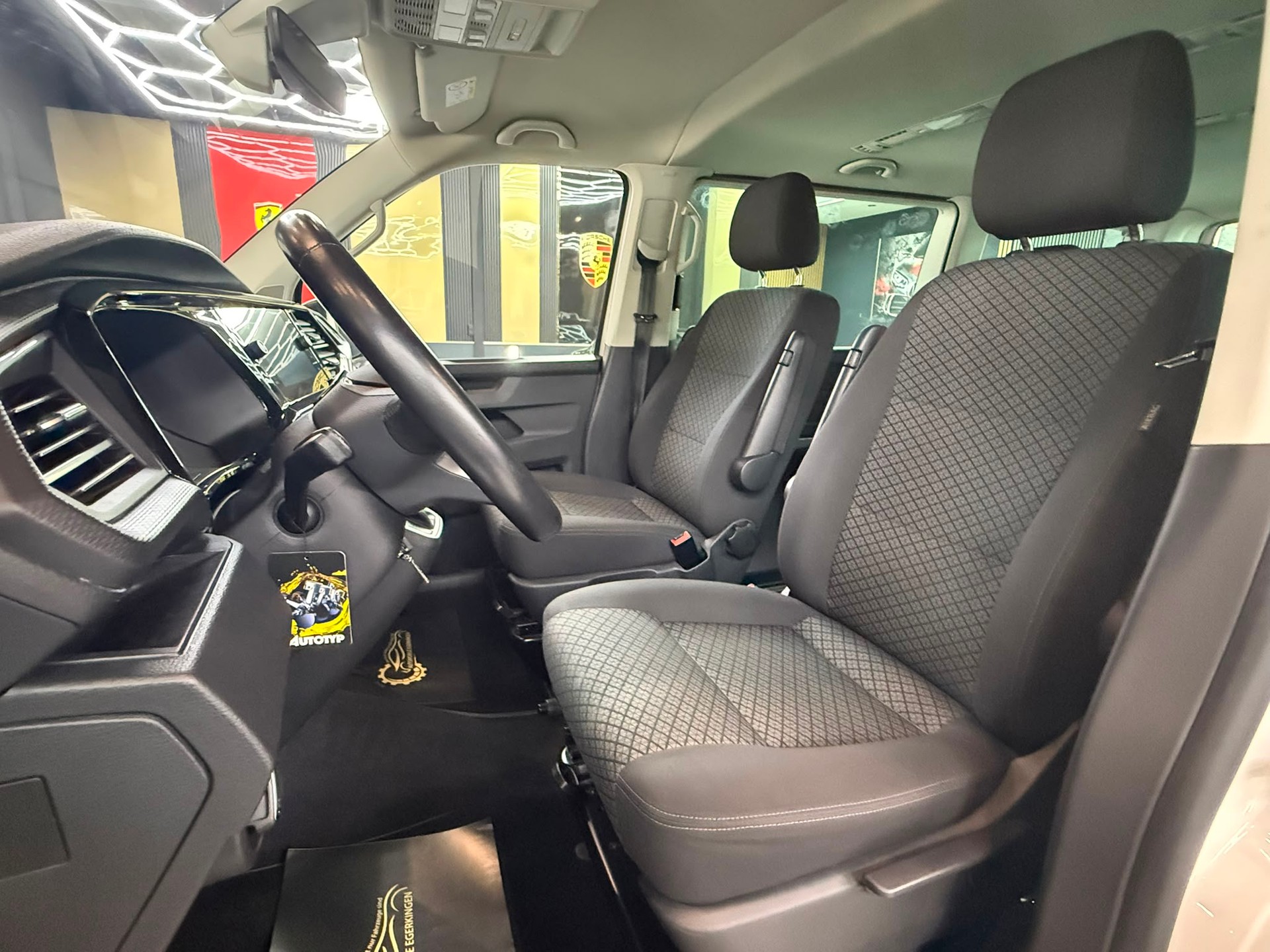 VW T6.1 Multivan 2.0 TDI Trendline Liberty DSG-image-9