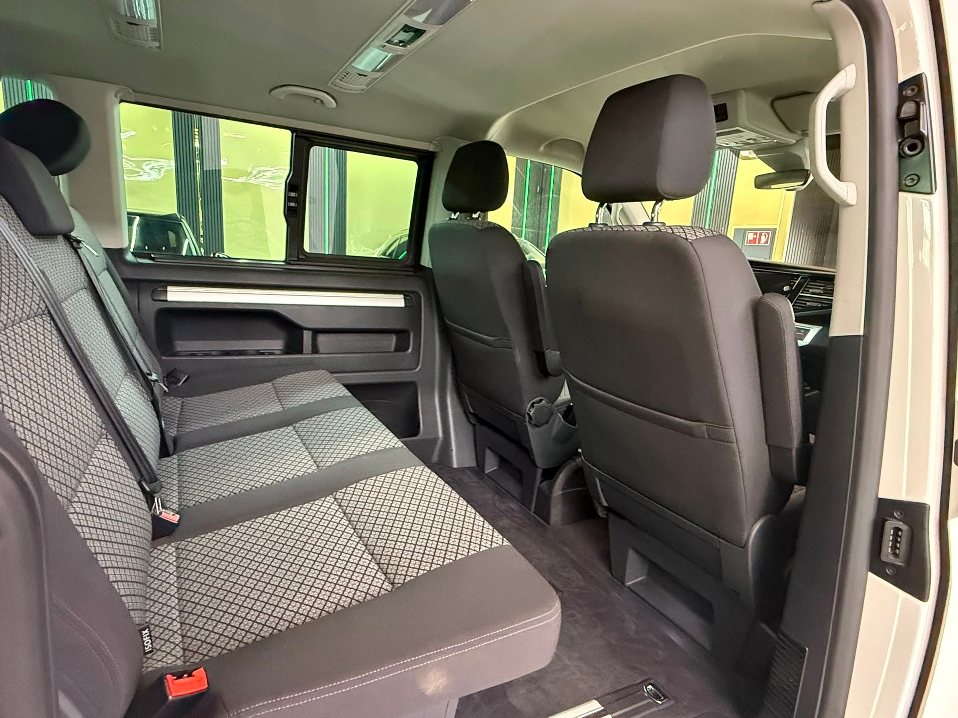 VW T6.1 Multivan 2.0 TDI Trendline Liberty DSG-image-15