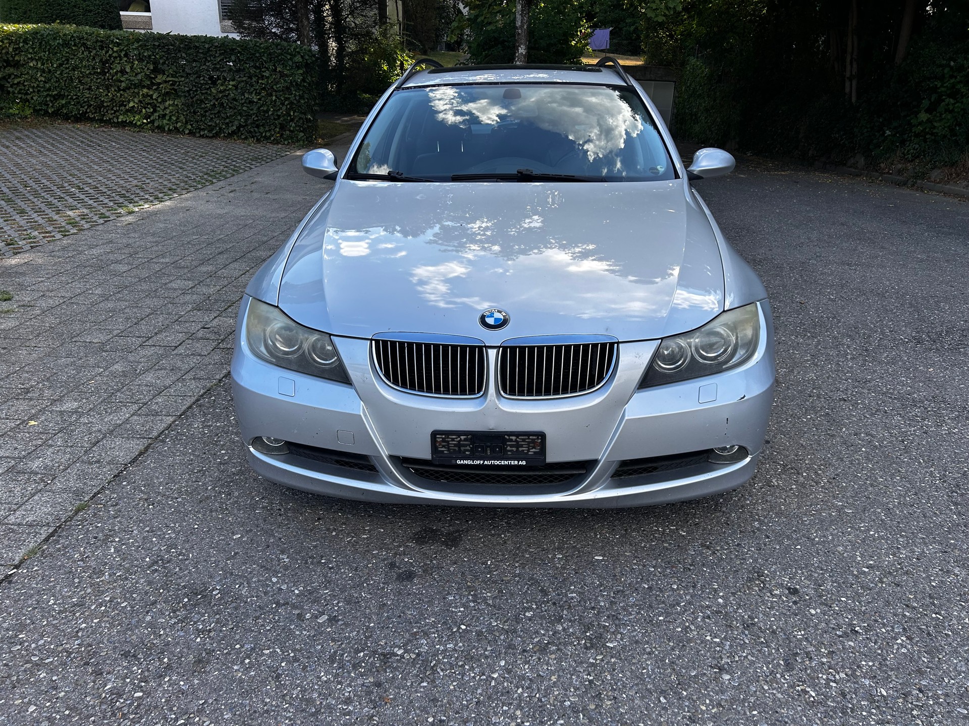 BMW 325i Touring
