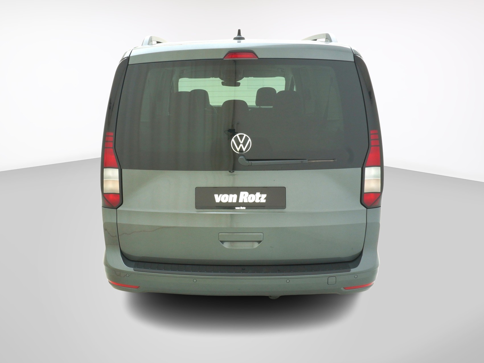 VW Caddy Maxi Outdoor 2.0 TDI 4Motion-image-2