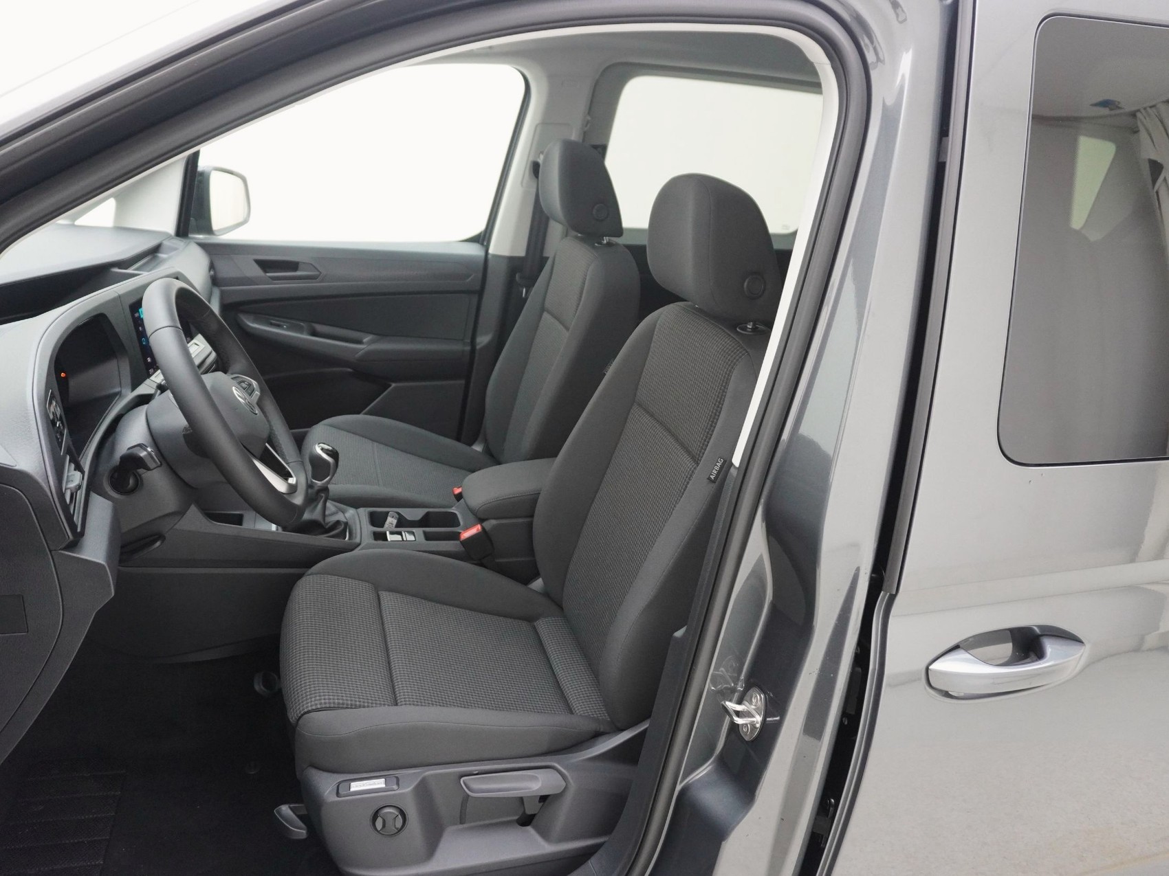VW Caddy Maxi Outdoor 2.0 TDI 4Motion-image-12