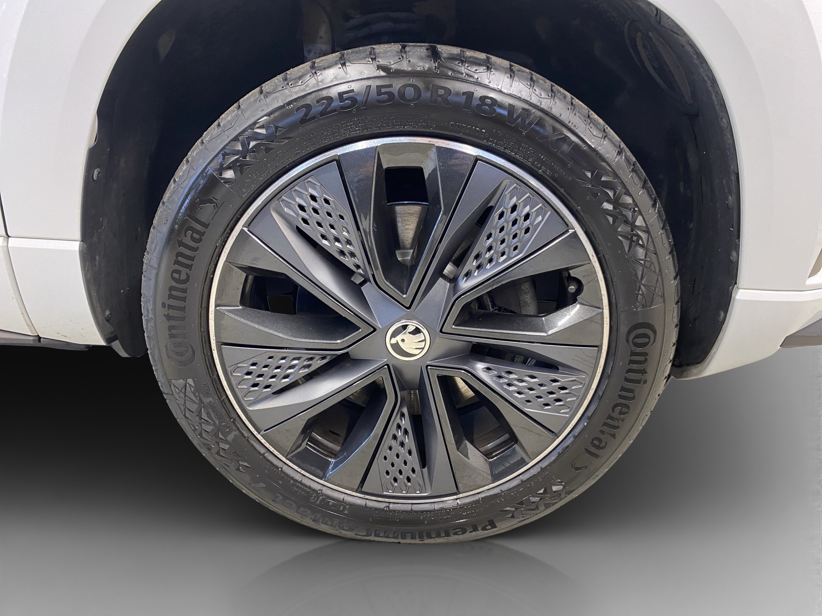 SKODA Karoq 2.0 TSI SportLine 4x4 DSG-image-15
