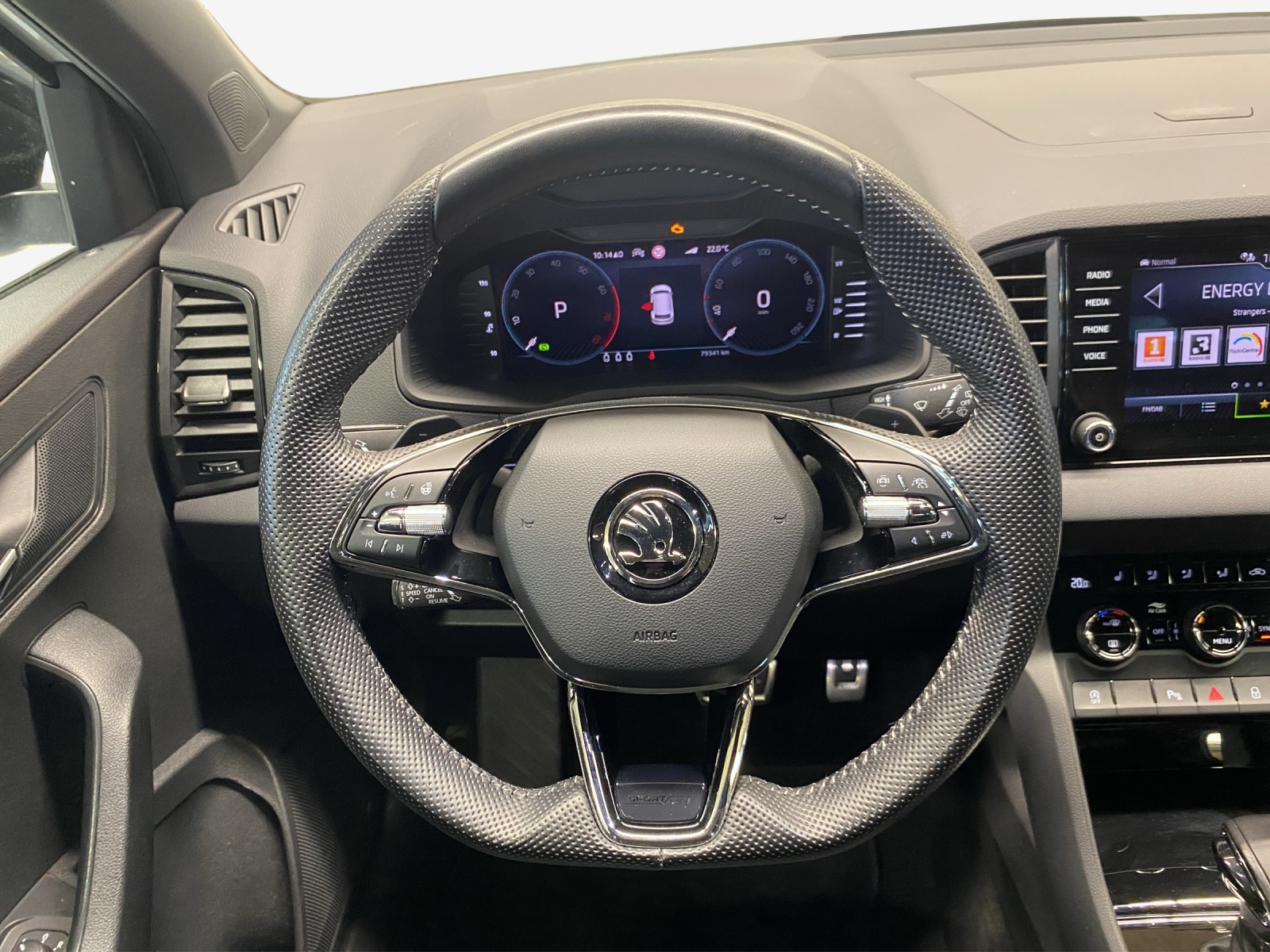 SKODA Karoq 2.0 TSI SportLine 4x4 DSG-image-9