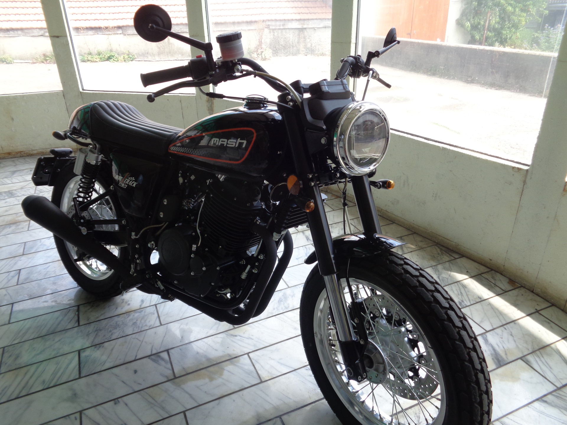 MASH 650 Dirt Track-image-2