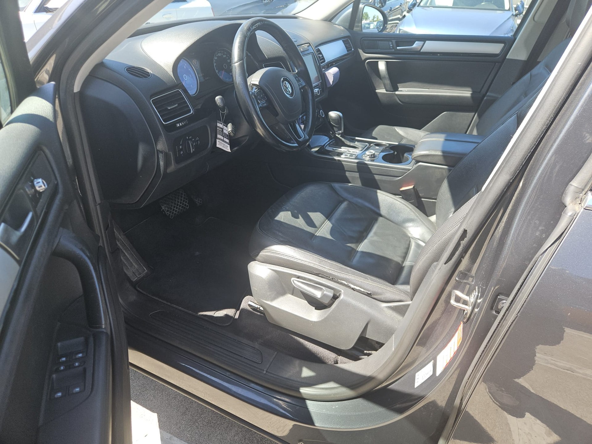VW Touareg 3.0 TDI BlueMotion Technology Tiptronic-image-10