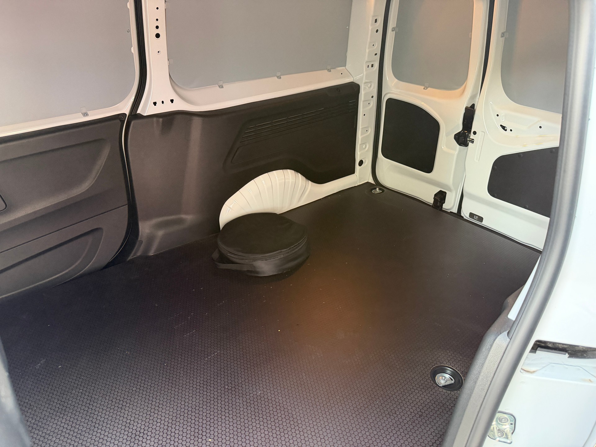 CITROEN ⚡ Citroën e-Berlingo XL | Doppelte Schiebetür | 50 kWh-image-16