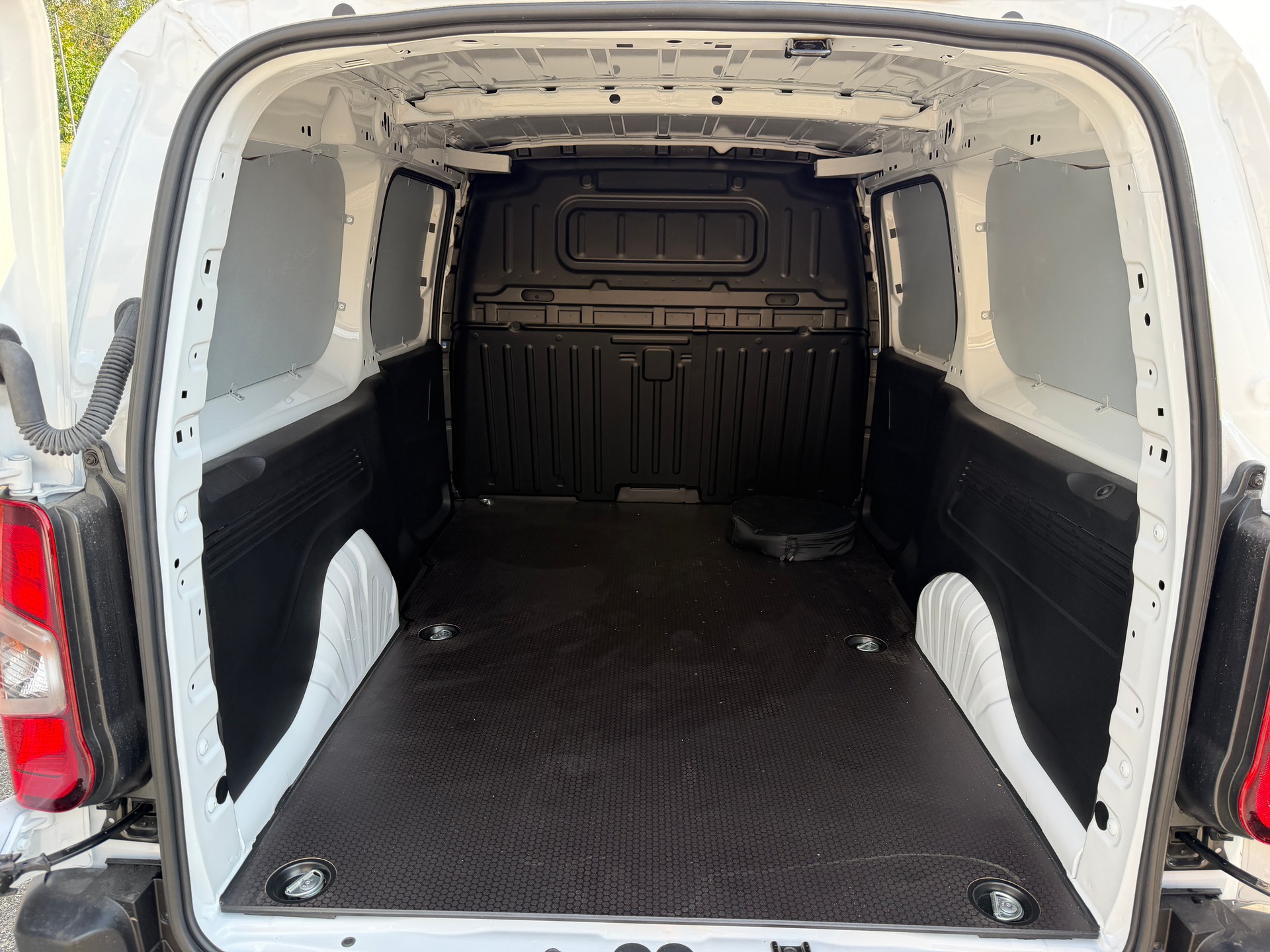 CITROEN ⚡ Citroën e-Berlingo XL | Doppelte Schiebetür | 50 kWh-image-10