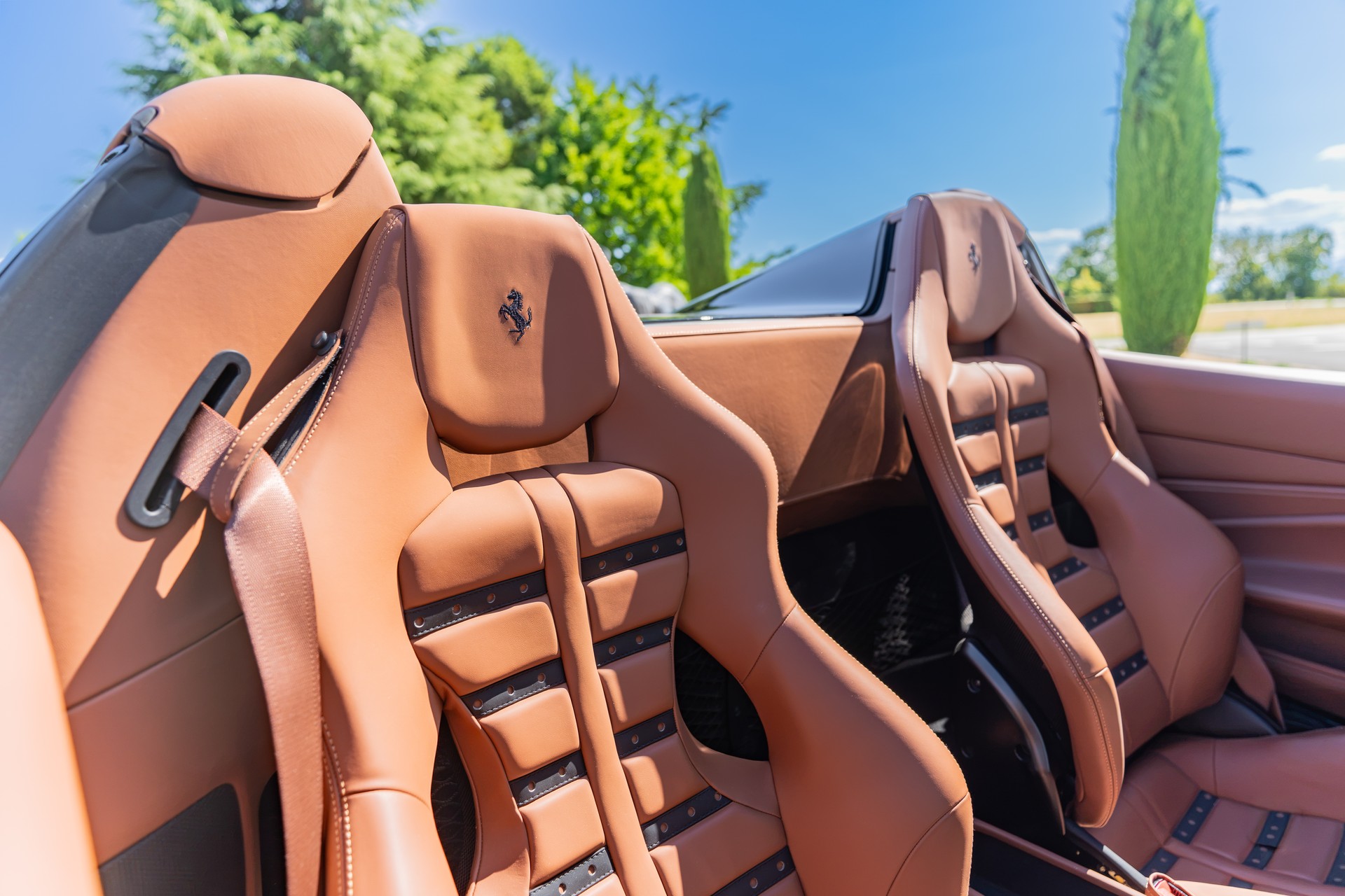 FERRARI F8 Spider-image-9