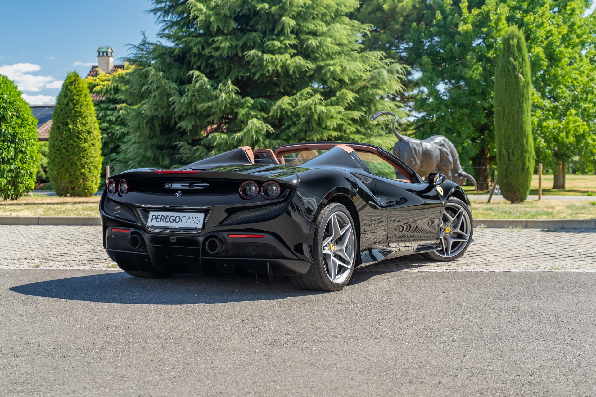 FERRARI F8 Spider-image-5