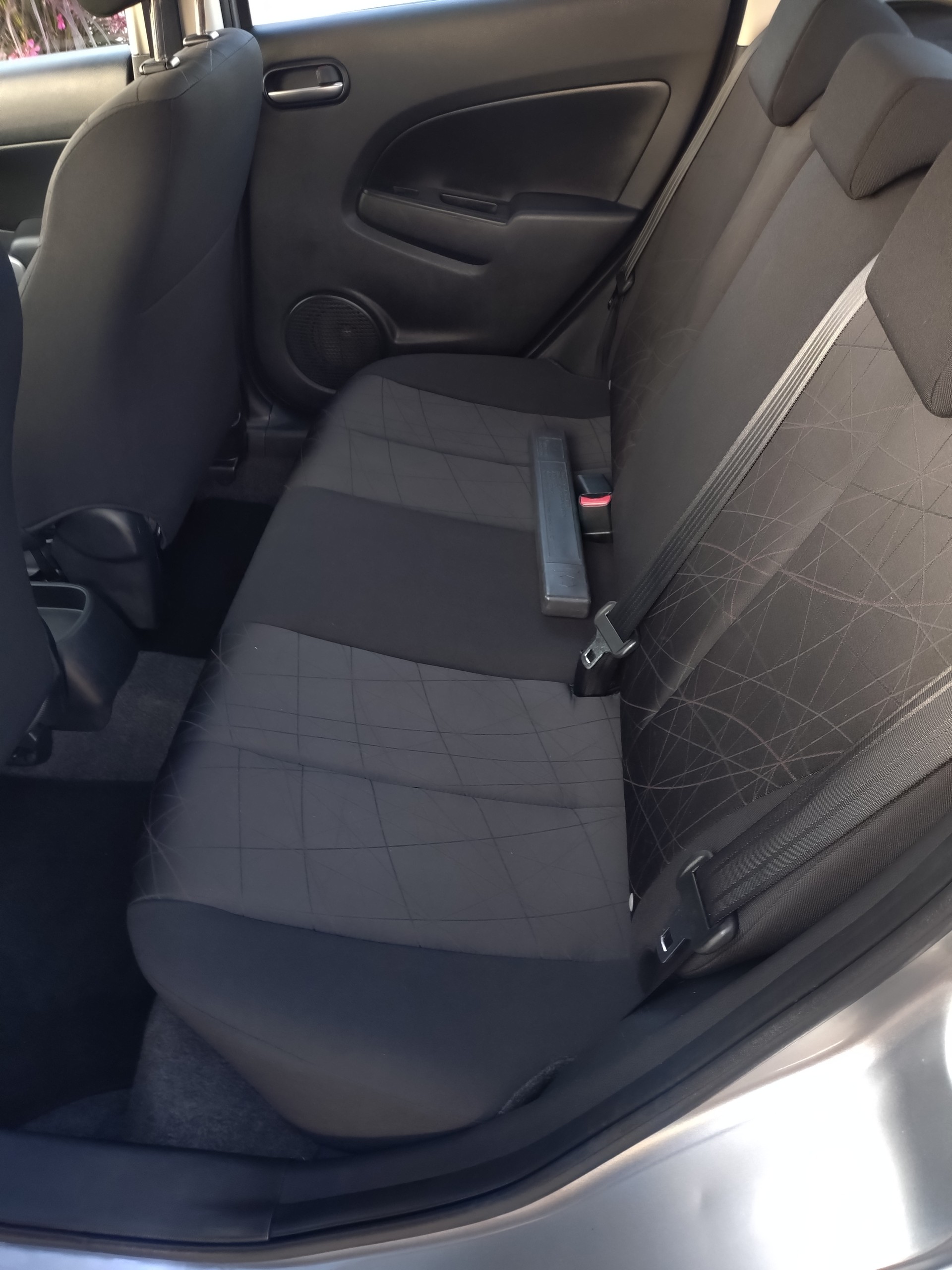 MAZDA 2 1.3i 16V Exclusive-image-13