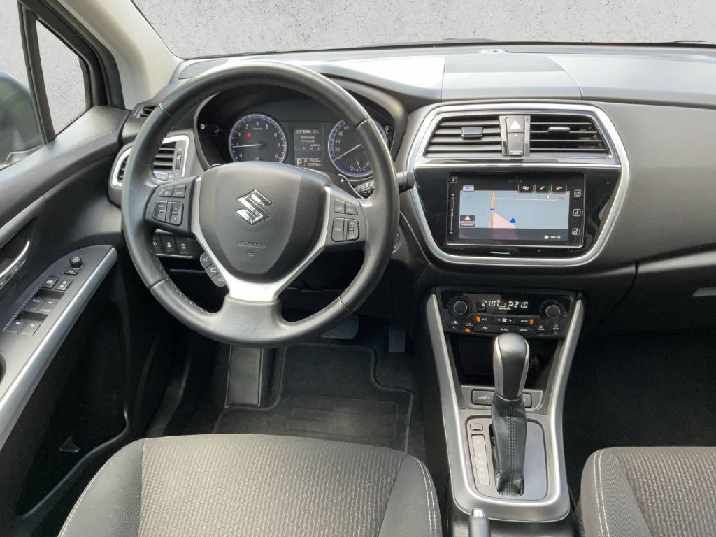 SUZUKI SX4 S-Cross 1.4 T Compact+ 4x4-image-10