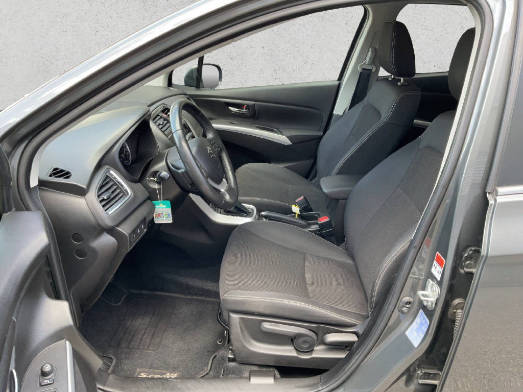 SUZUKI SX4 S-Cross 1.4 T Compact+ 4x4-image-8