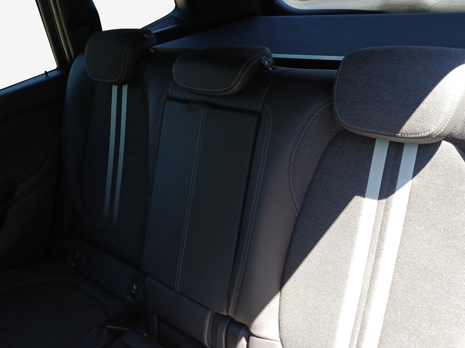 BMW 218d xDrive Gran Tourer Steptronic Sport Line-image-11