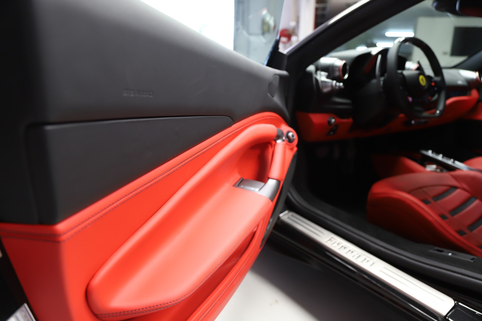 FERRARI F8 Tributo-image-9