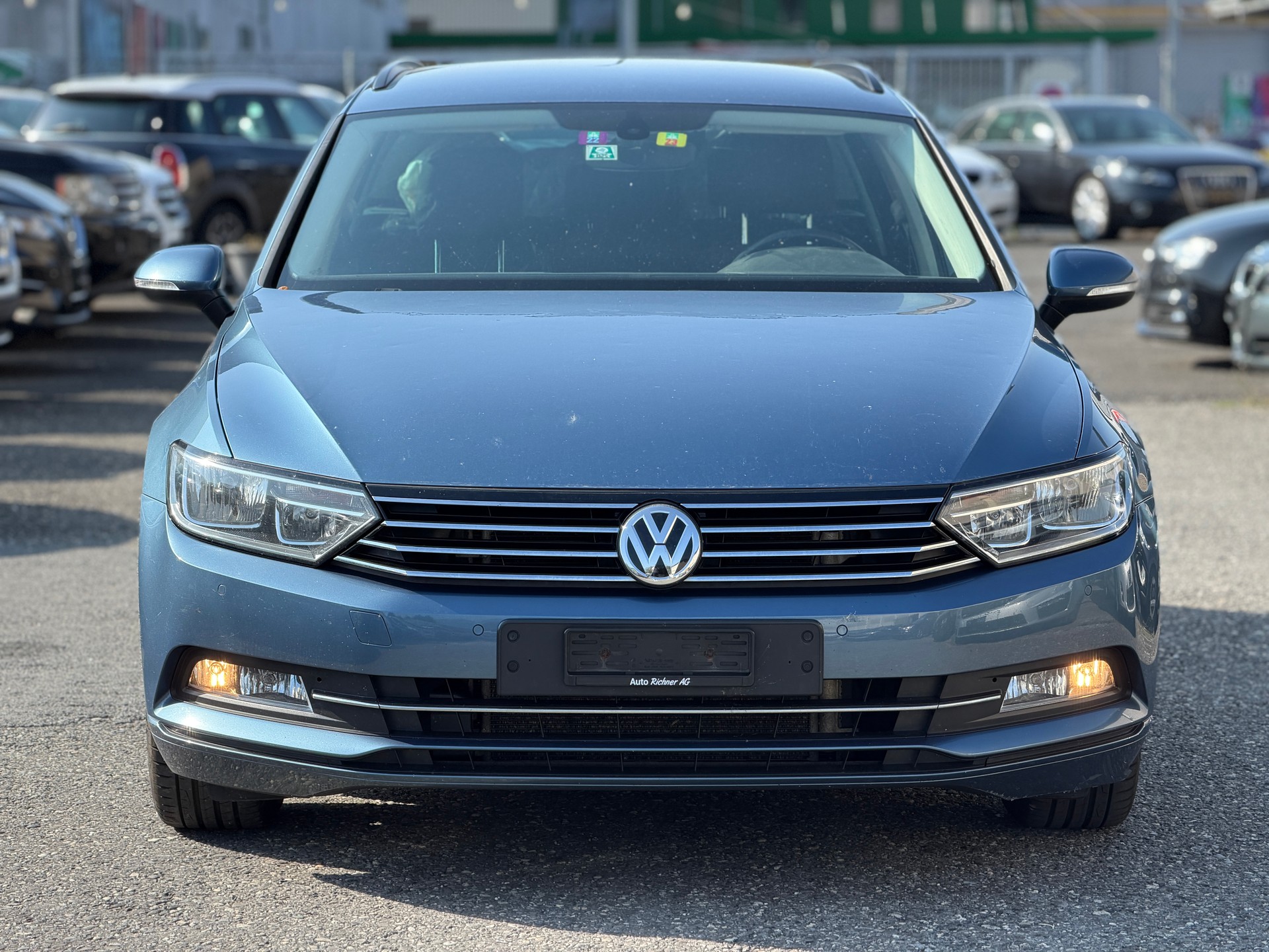 VW Passat Variant 1.6 TDI BMT Family DSG-image-0