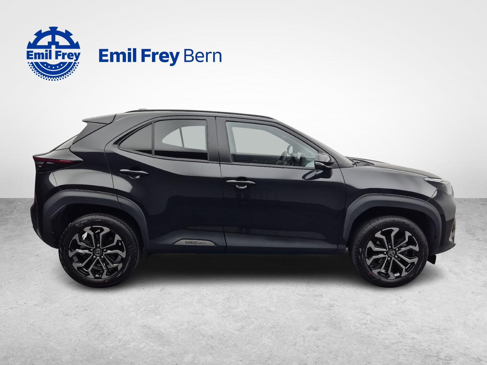 TOYOTA Yaris Cross 1.5 VVT-i HSD Trend AWD-i-image-5