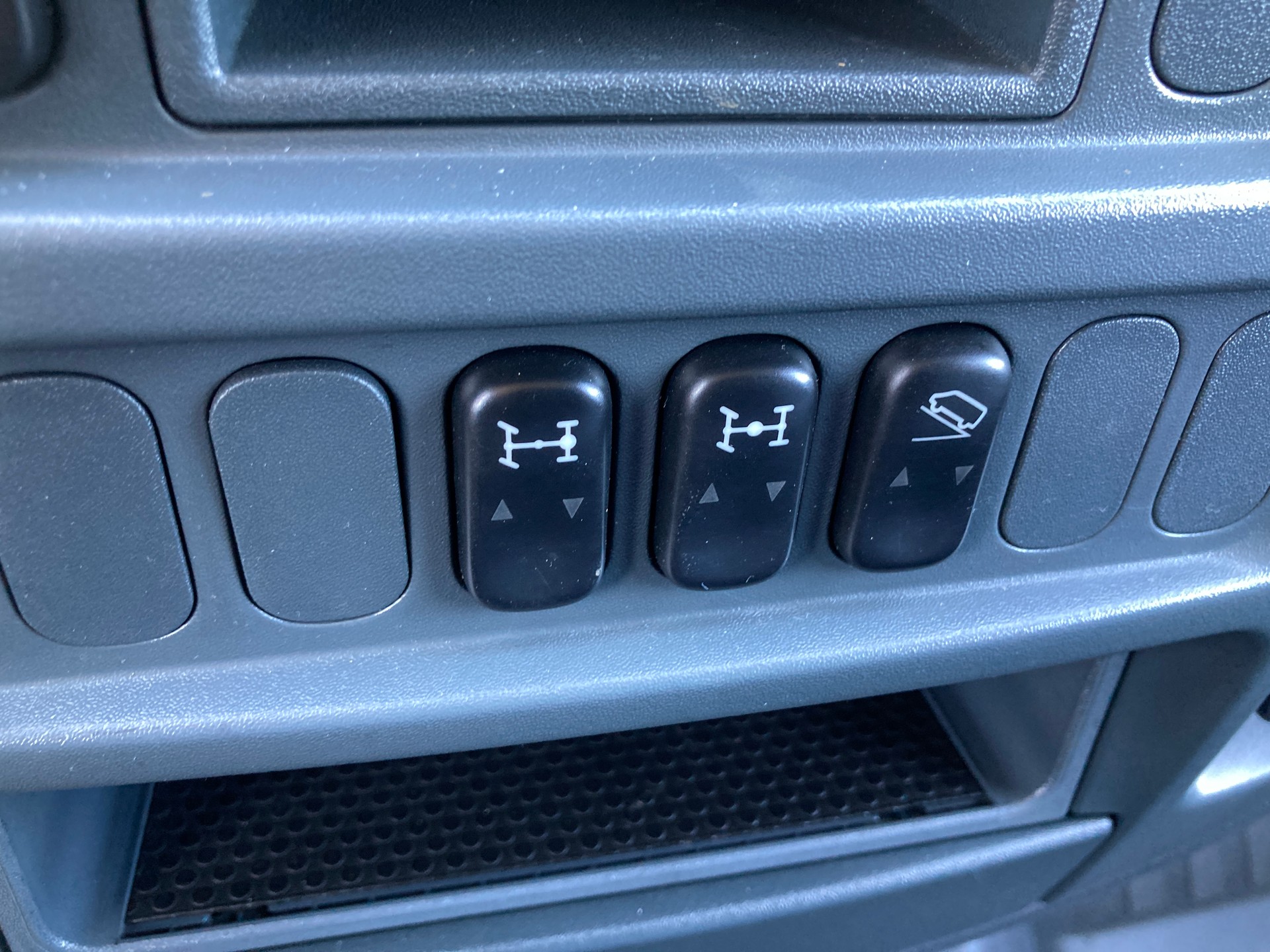MERCEDES-BENZ Sprinter 313 CDI 4x4 mit Geländeuntersetzung-image-10