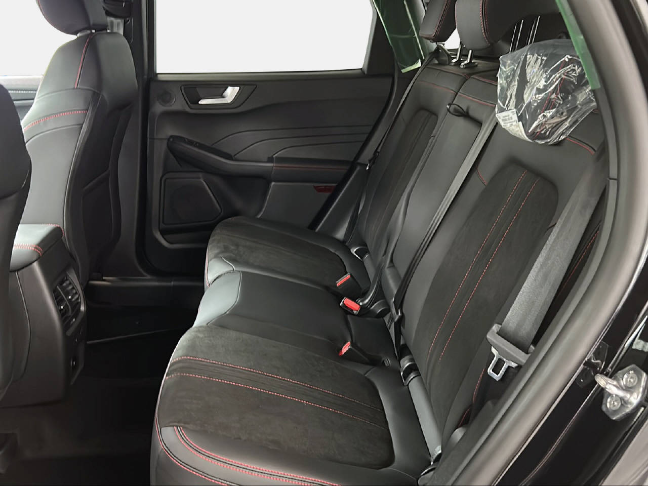 FORD Kuga 2.5 Hybrid ST-Line X 4x4-image-10