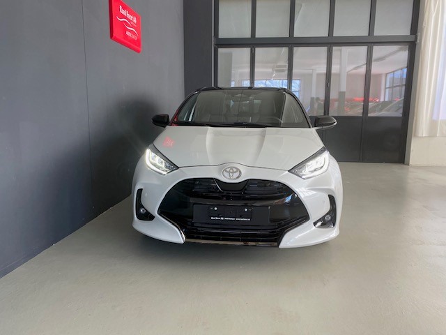 TOYOTA Yaris 1.5 VVT-i HSD Premium-image-1