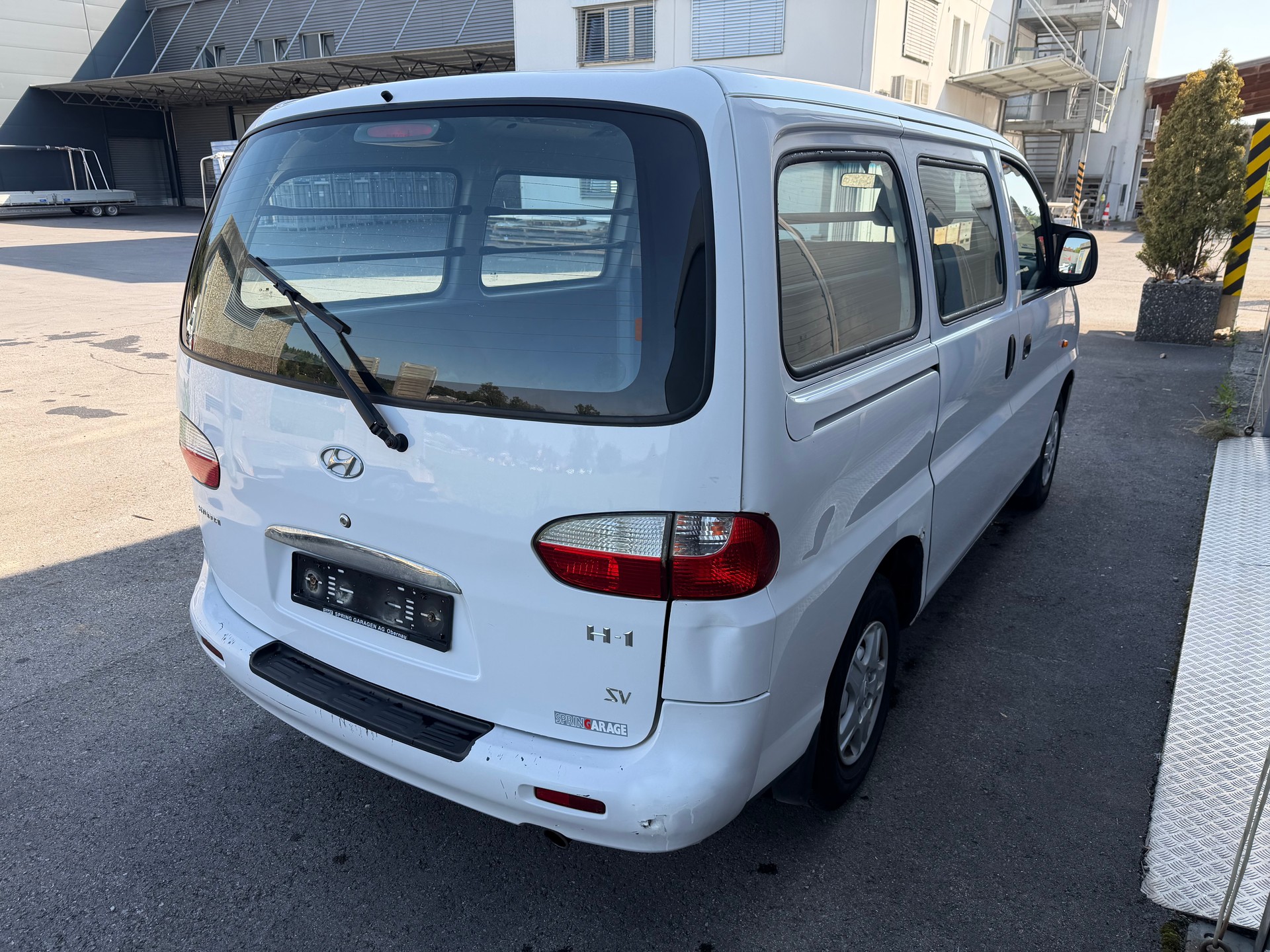 HYUNDAI H-1 Deluxe 2.4-showroom-element-2