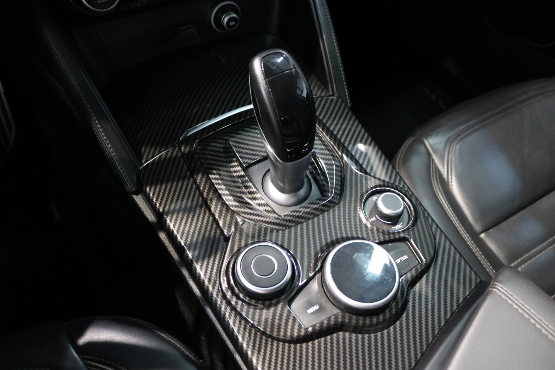 ALFA ROMEO Stelvio 2.0 Executive Q4 Automatic-image-45