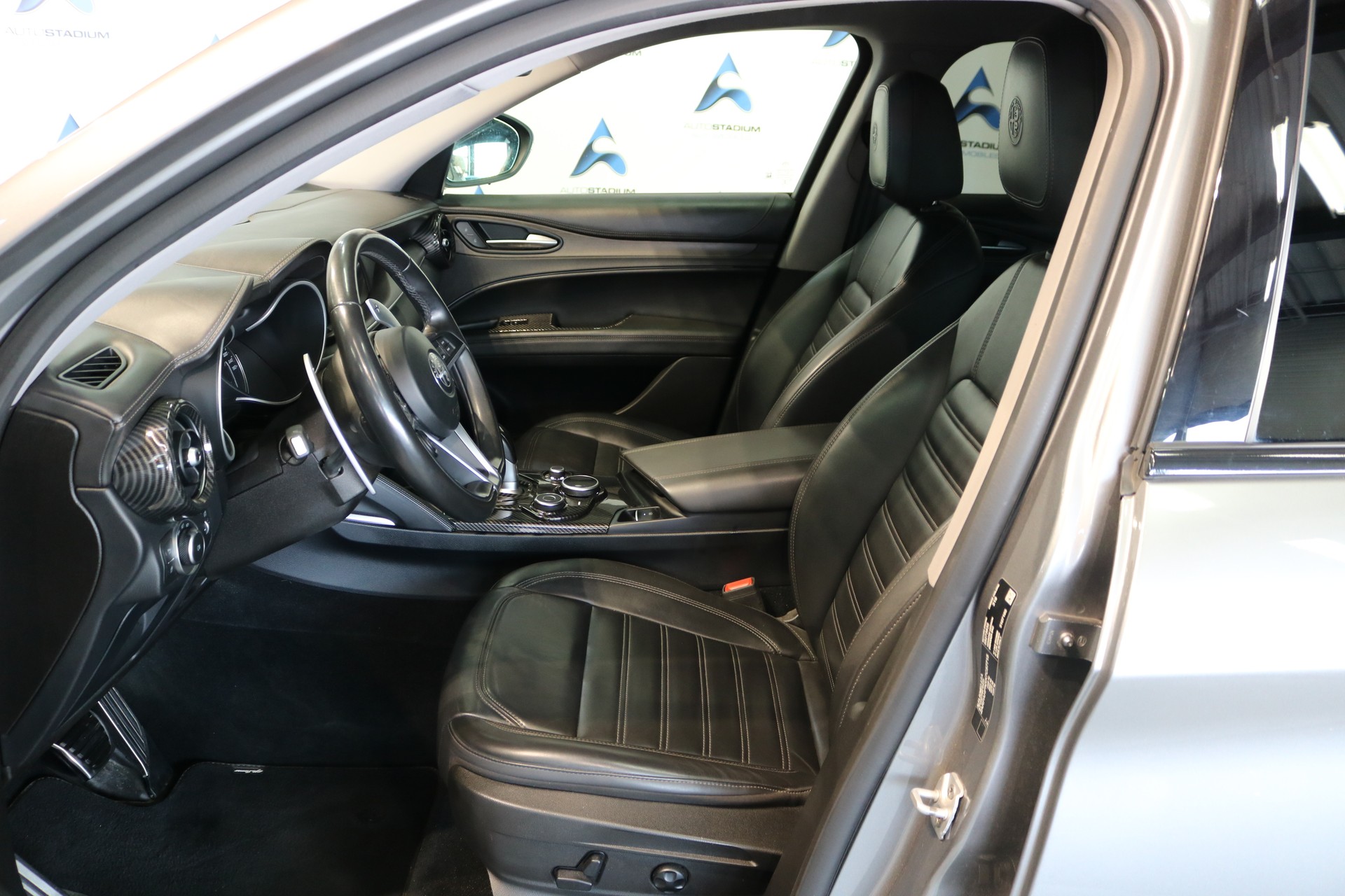 ALFA ROMEO Stelvio 2.0 Executive Q4 Automatic-image-3