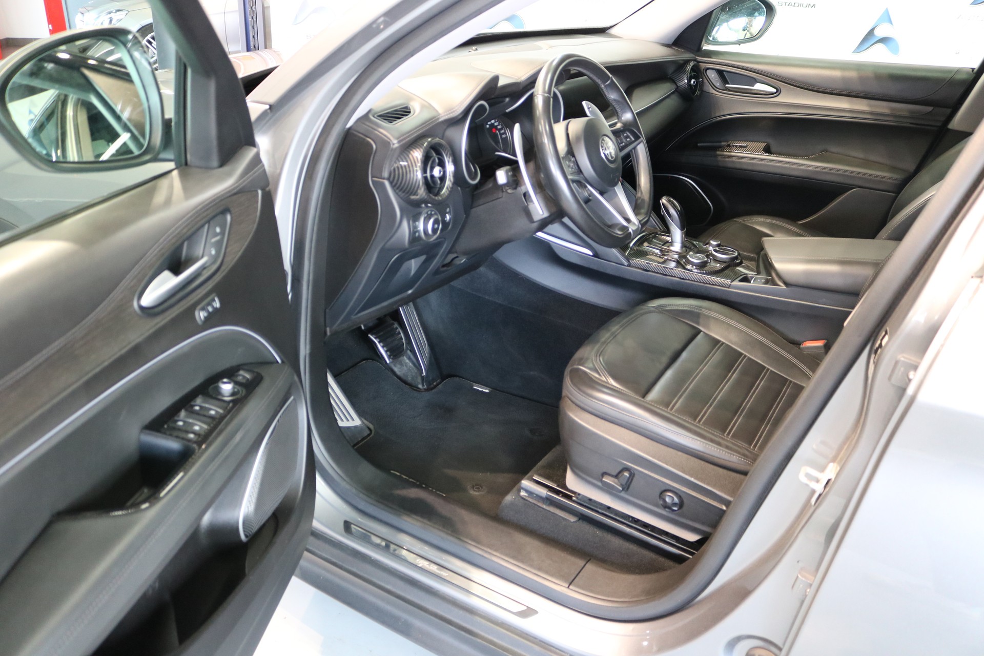 ALFA ROMEO Stelvio 2.0 Executive Q4 Automatic-image-41