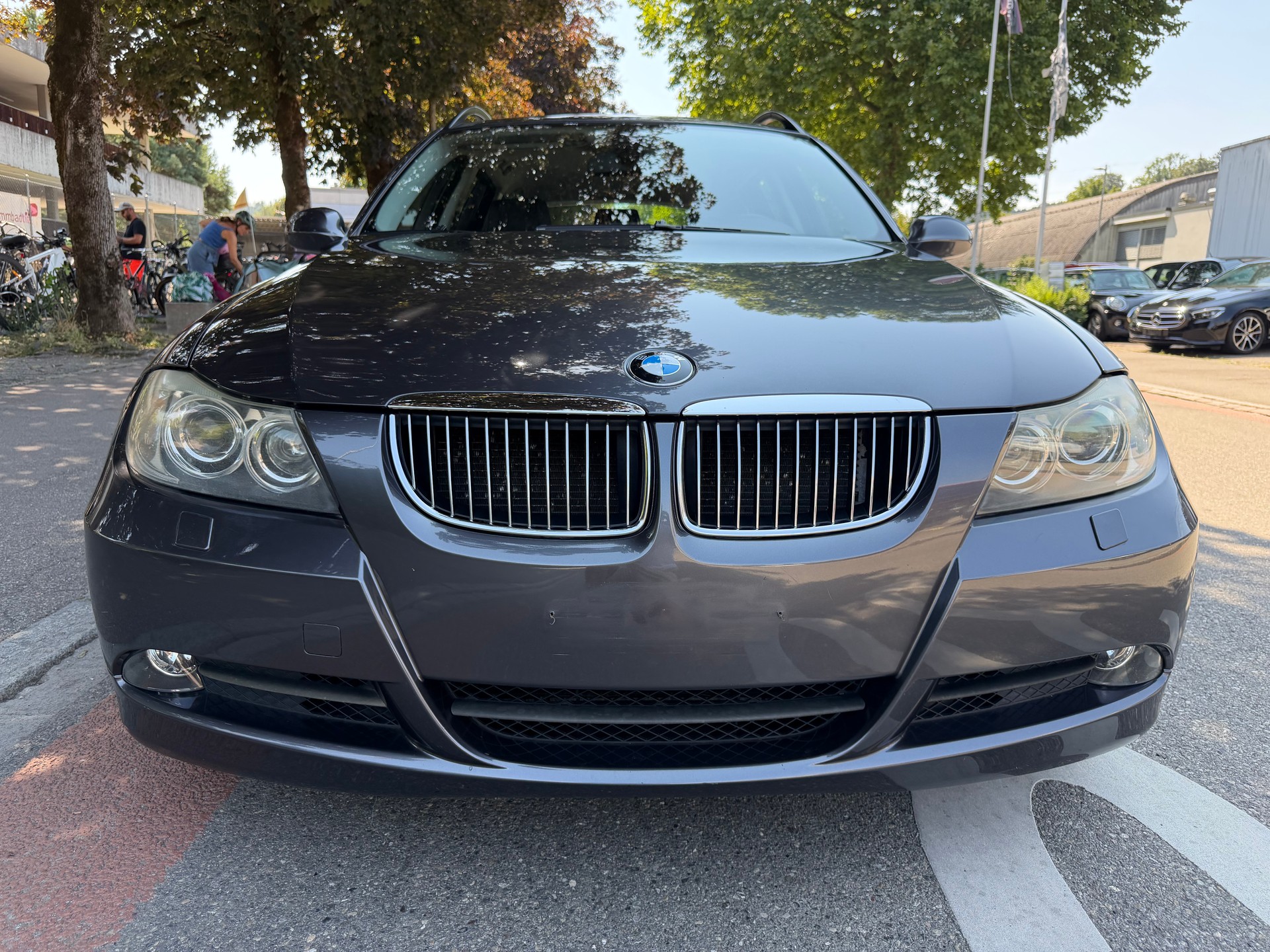 BMW 325xi Touring-image-1